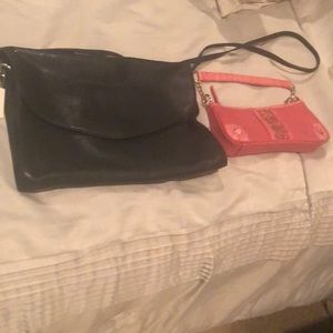 Black shoulder bag and pink shoulder bag!